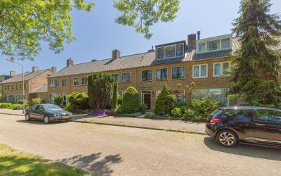 Arthur van. 6