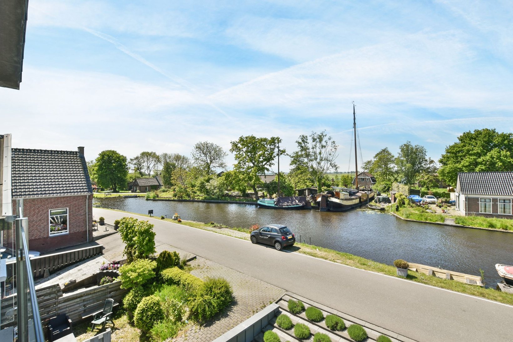 Twee-onder-één-kap te koop: Kromme Mijdrecht 28, De Hoef