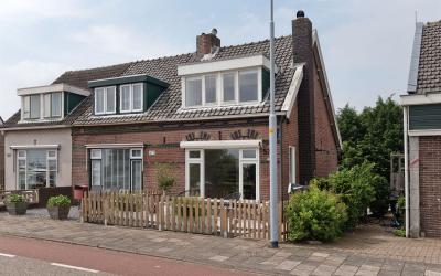 Aalsmeerder. 571