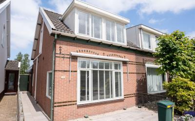Aalsmeerder. 230