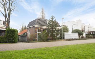 Overweerse. 8