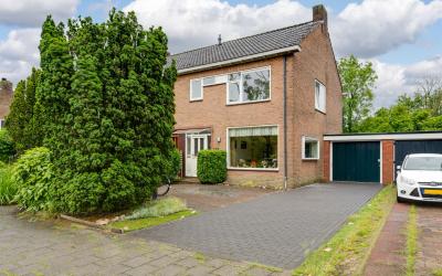 Van IJsendi. 112