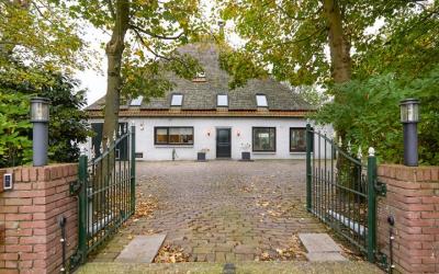 Middenweg 28
