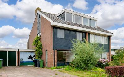 Driekoninge. 12