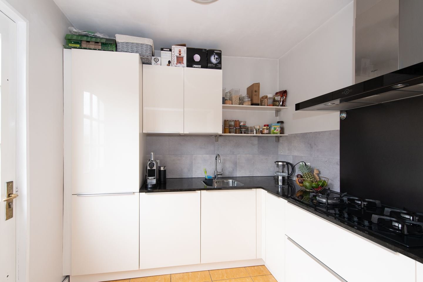 Hoekwoning te koop: Belgischestraat 6, Zaandam