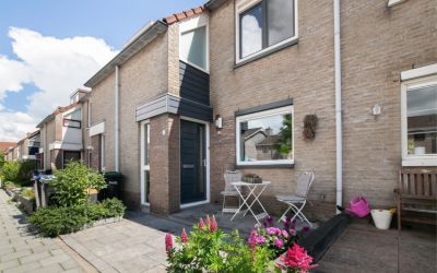 Hensbroekst. 8
