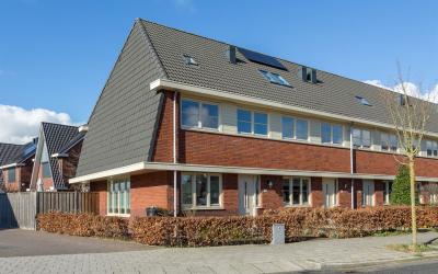 Witte Ring 111