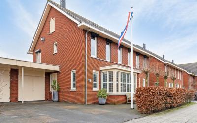 Witte Ring 19