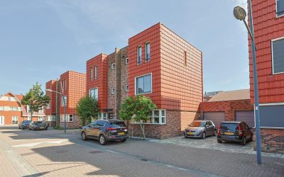 J M van der. 88