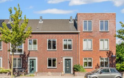 Zwarte Ring 183