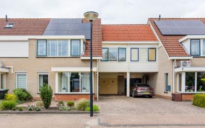 Middenweg 15