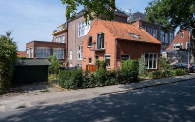 Raadhuislaan 2