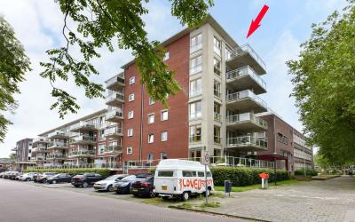 Sint Lauren. 40