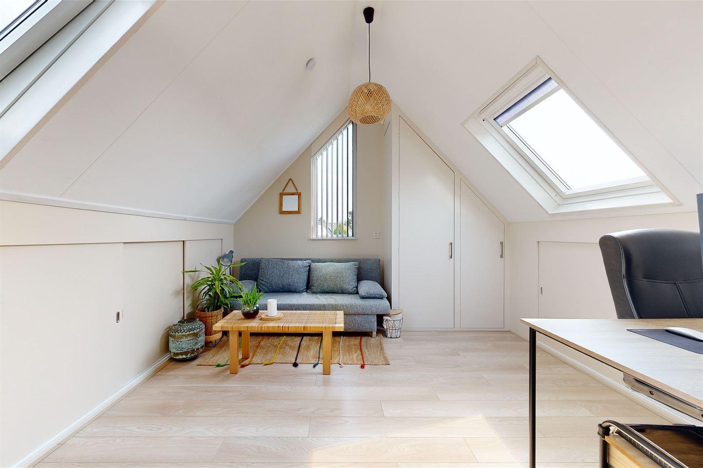 Hoekwoning te koop: Dvořákhof 22, Hoorn