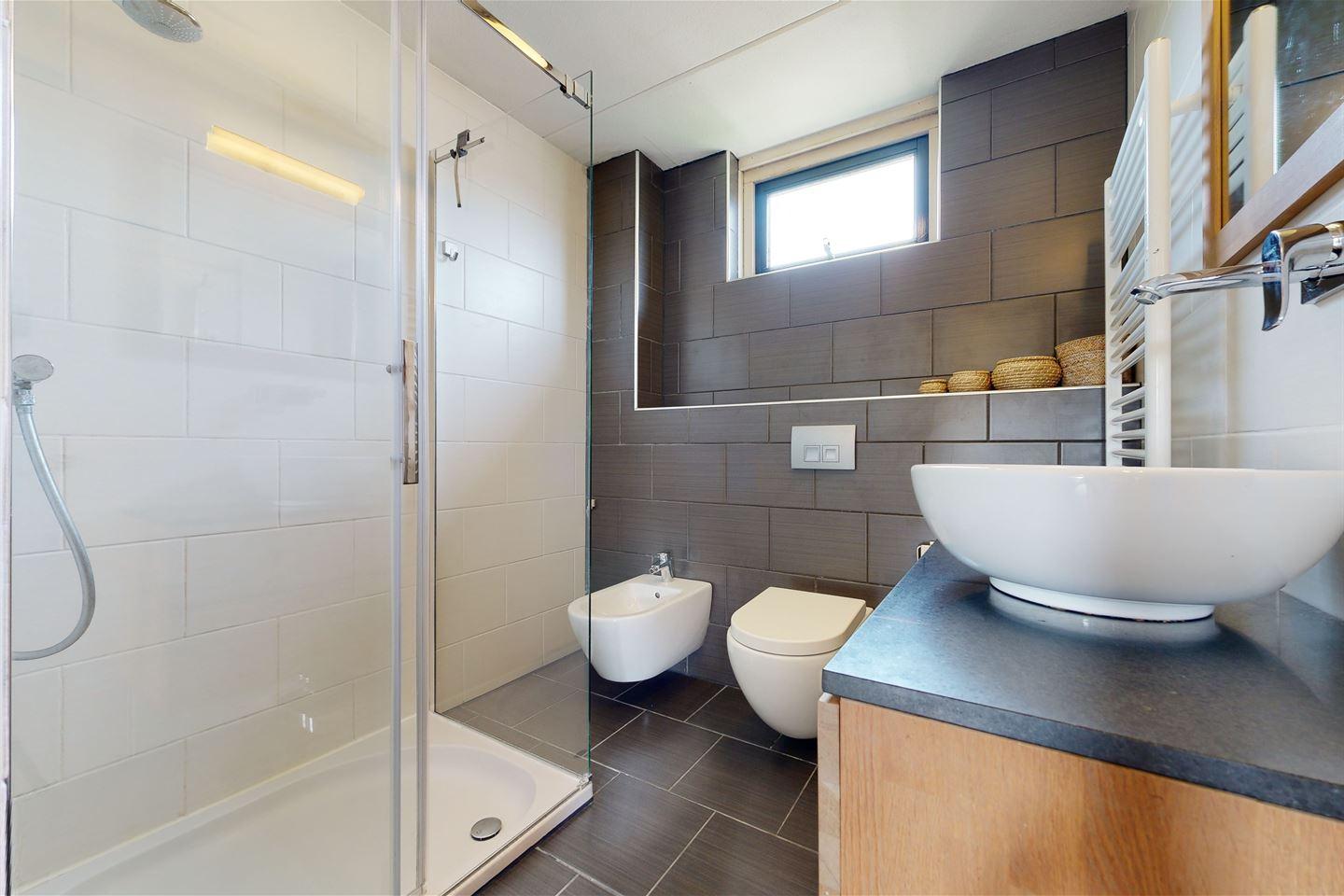 Hoekwoning te koop: Dvořákhof 22, Hoorn