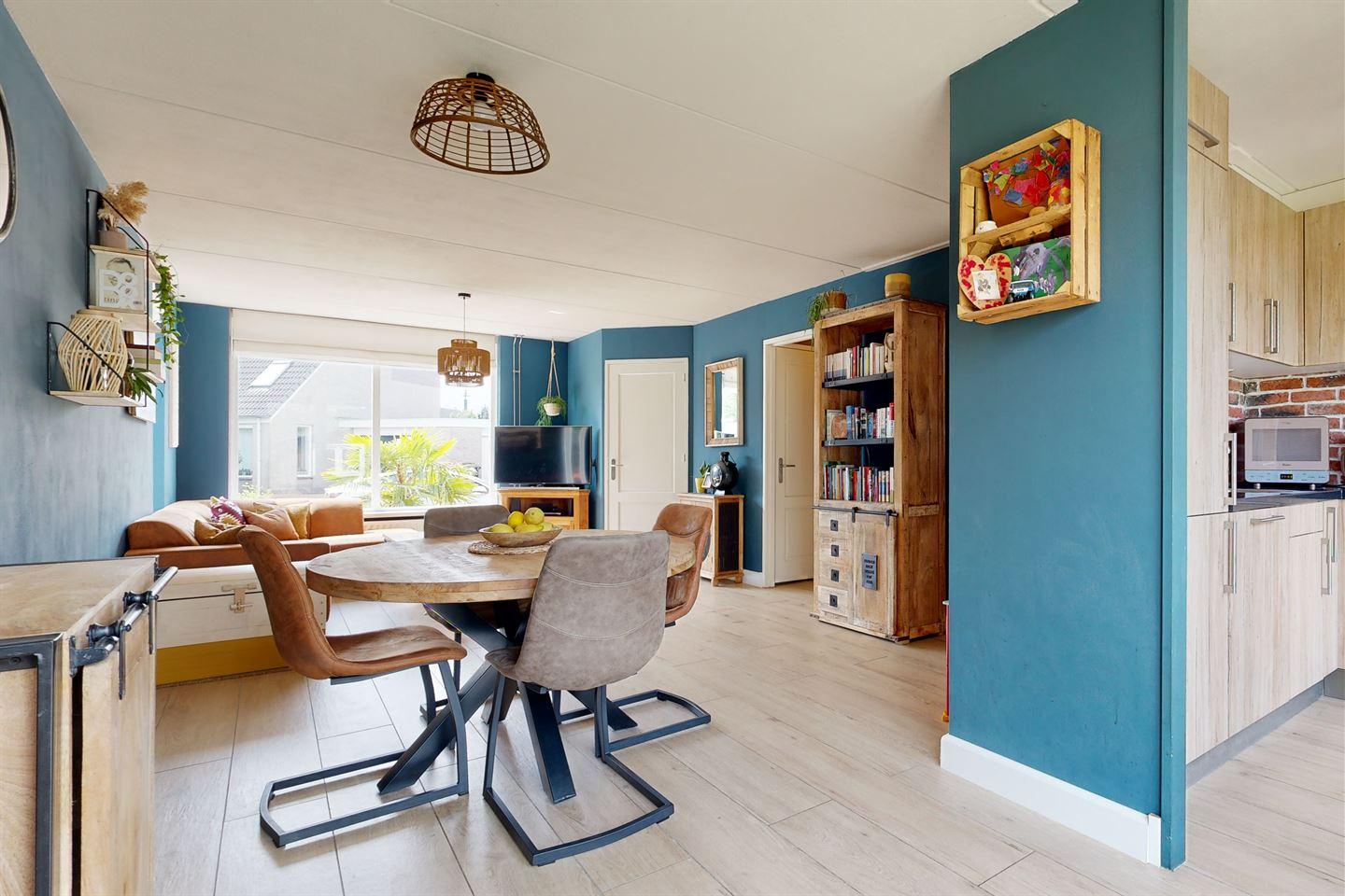 Hoekwoning te koop: Dvořákhof 22, Hoorn