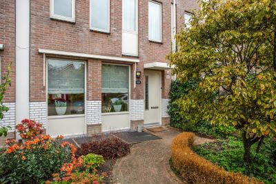 Huis te koop Robert Stolzhof 68