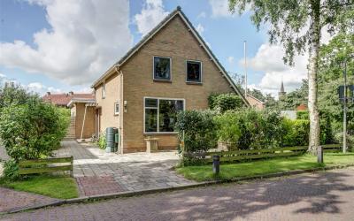 Pastoor van. 2