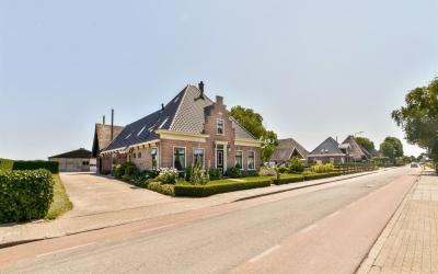 Oosterblokk. 127