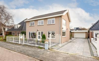 Middenweg 226