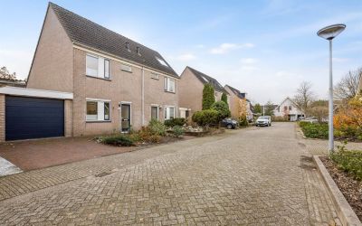 Schoener 44