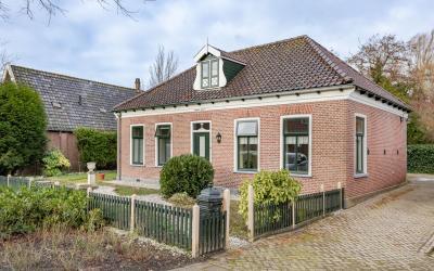 Dorpsstraat 81