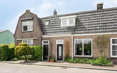 Dorpsstraat 64