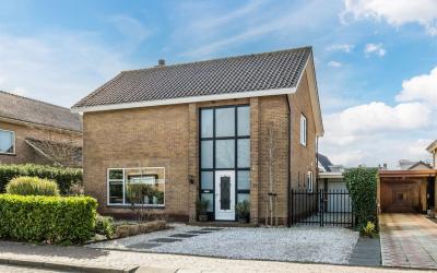 Dorpsstraat 11