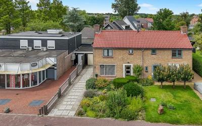 Dorpsstraat 25