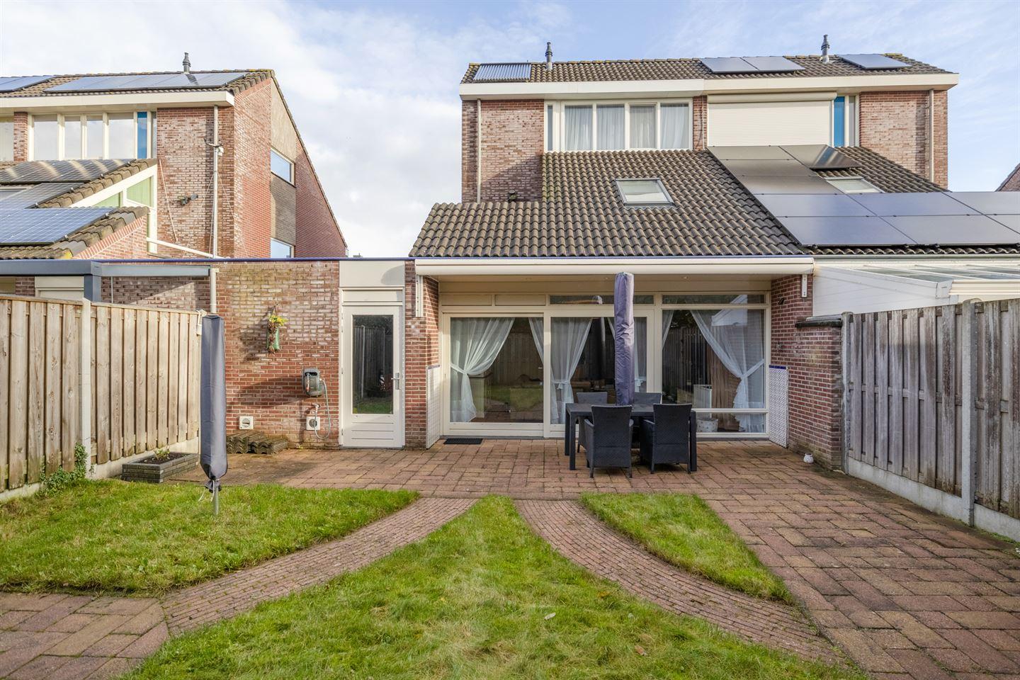 Tussenwoning te koop: Mossel 47, Middenmeer