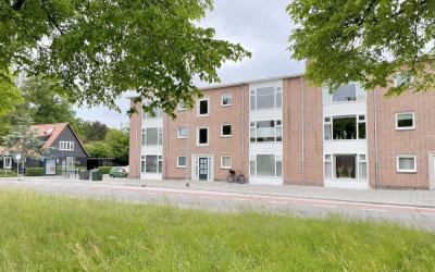 Middenweg 11