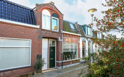 Emmastraat 32