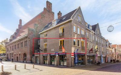Sint Lauren. 2