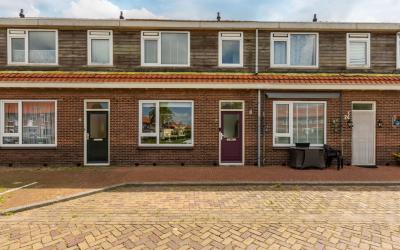De Ruijters. 23
