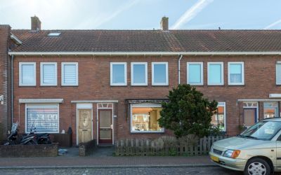 De Ruijters. 38