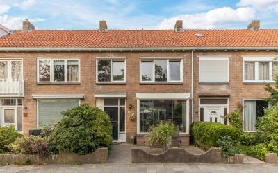 Jan Willem. 23