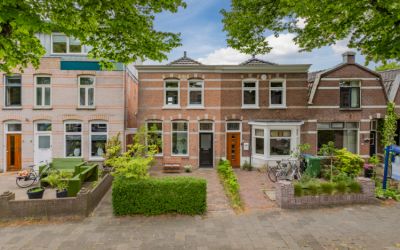 Nieuwpoorts. 32