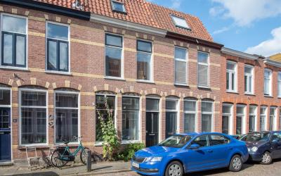 Van der Wou. 53