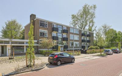 Van de Veld. 75