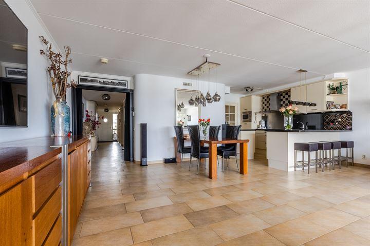 Appartement te koop: Oosterweezenstraat 331, Alkmaar