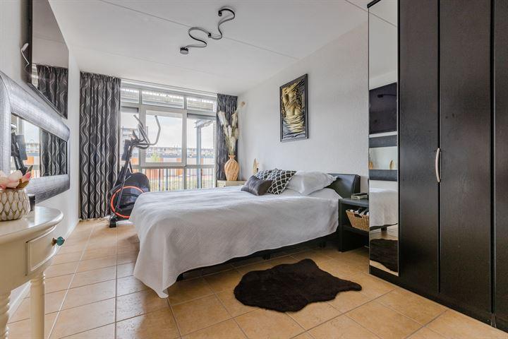 Appartement te koop: Oosterweezenstraat 331, Alkmaar