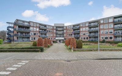 Hof van Lux. 204