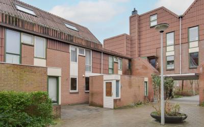 Haringvliet 5