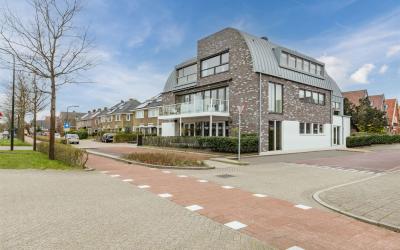 Zevenhuizer. 2-F