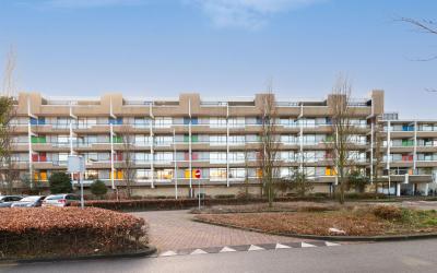 C.F. Smeets. 36