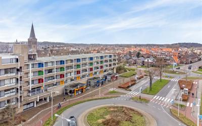 C.F. Smeets. 62