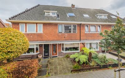 Nuhout van. 3