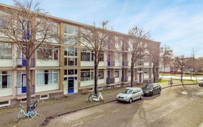Admiraal de Ruyterlaan 93