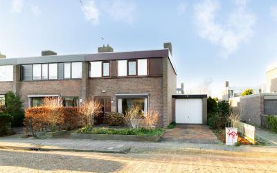 Jan Evertse. 18