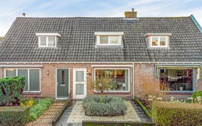 Hogeweg 83